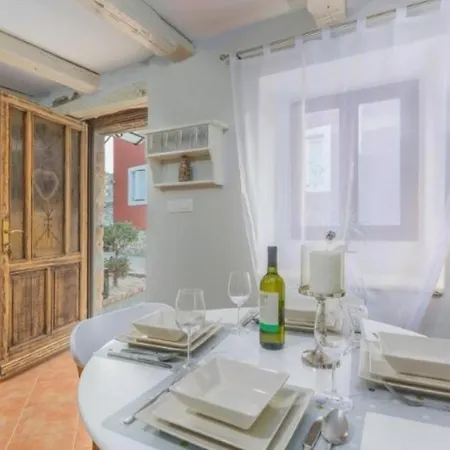 Rustic Casa Dvi Mandule In Novigrad فيلة