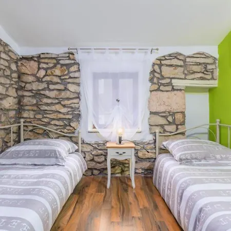 Rustic Casa Dvi Mandule In Novigrad * بروتونيغلا